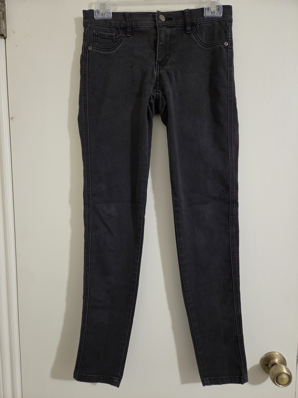 Women’s Black Skinny Jeans - Classic Slim Fit